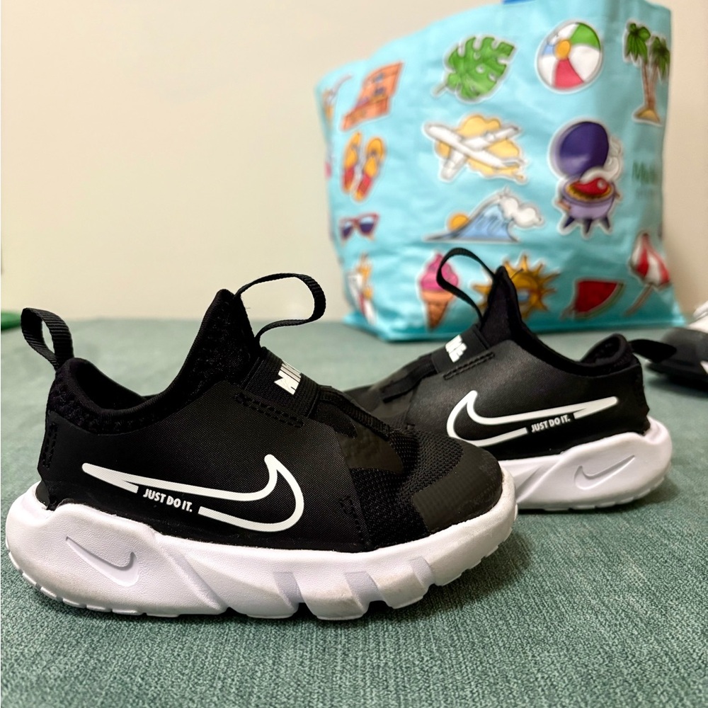 Nike Kids Black and White Sneakers